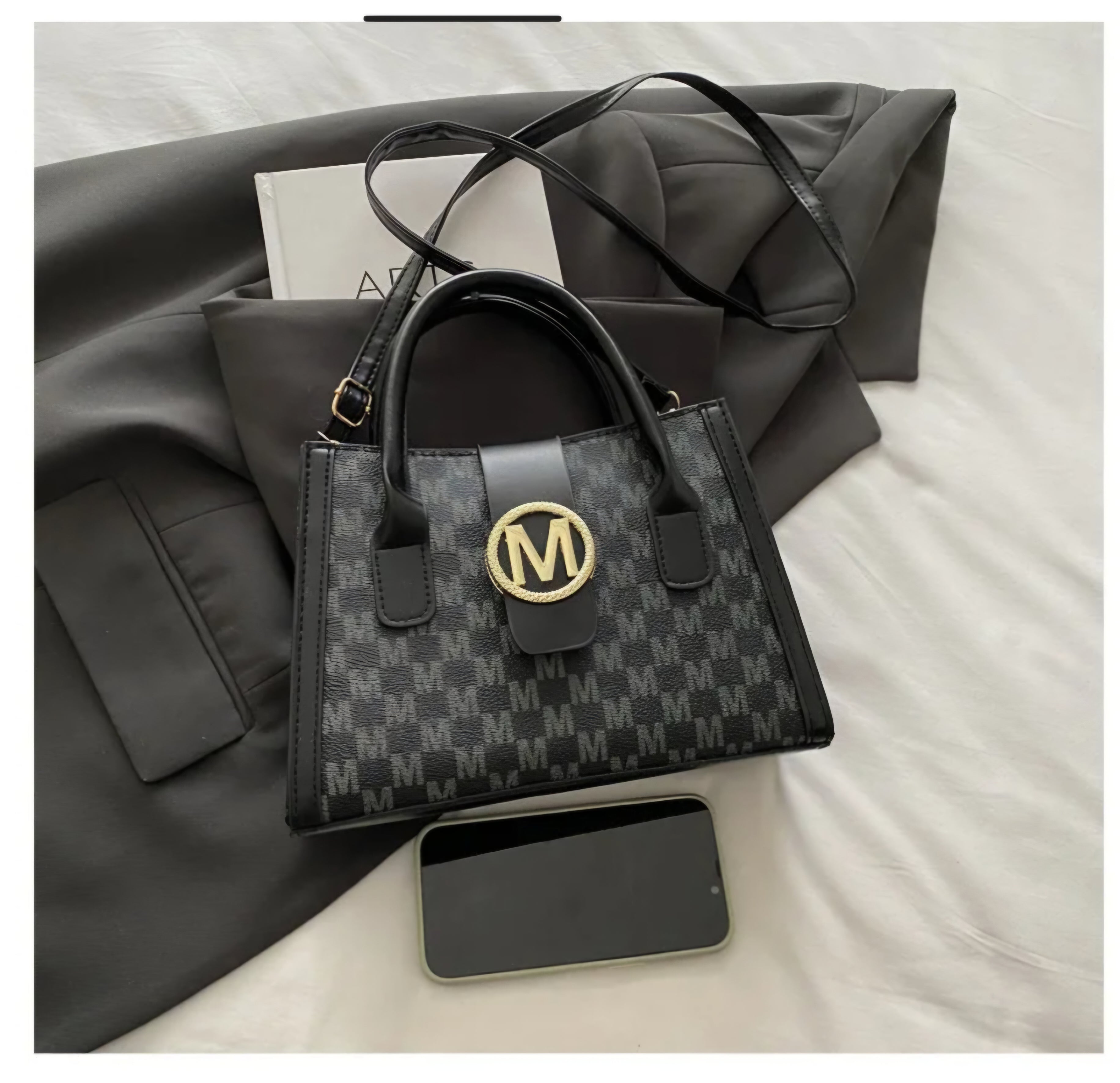 New black elegant light versatile crossbody purse